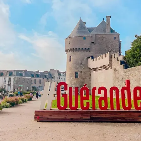 D'hotes - Les Boubous Saint-Nazaire